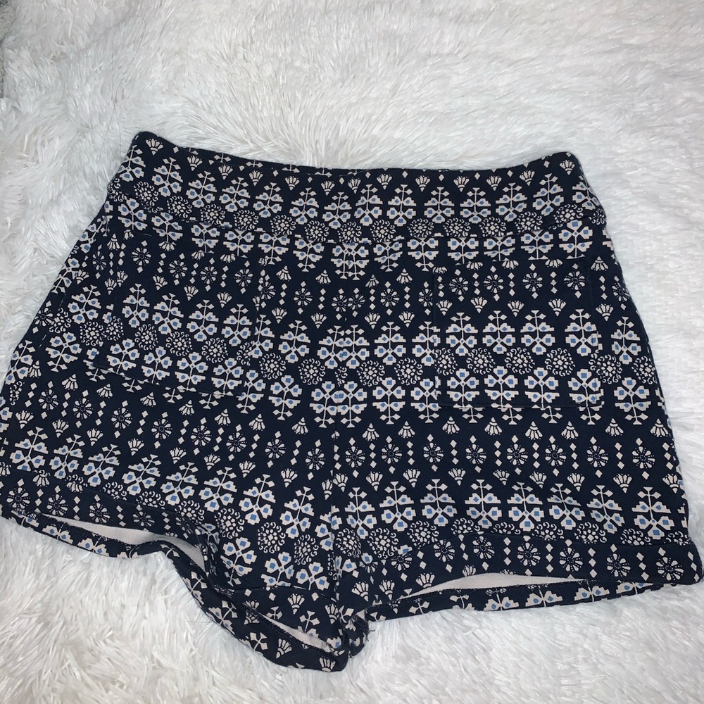 Hollister Aztec shorts